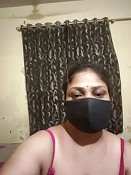 SluttySonam online show from April 17, 5:38 pm