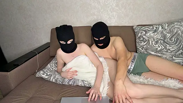 PamelaCouple  online show from April 9, 2:44 pm