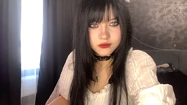 EmilyEmbears online show from April 14, 5:57 am