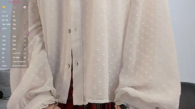 RoyceKintzel online show from April 16, 9:39 pm