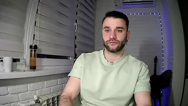 DaddySlava online show from April 10, 6:23 pm