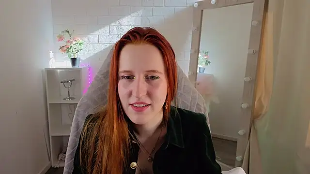 EvaBellea online show from April 11, 6:29 am