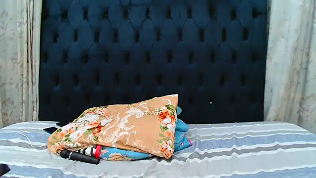 SexiestChoc online show from April 15, 7:58 pm