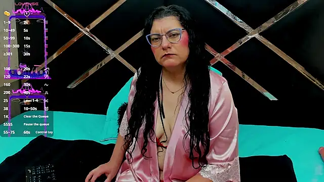 Lila Horney online show from April 13, 12:21 pm