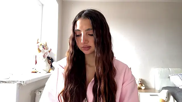 AlvinaMair online show from April 13, 7:47 am