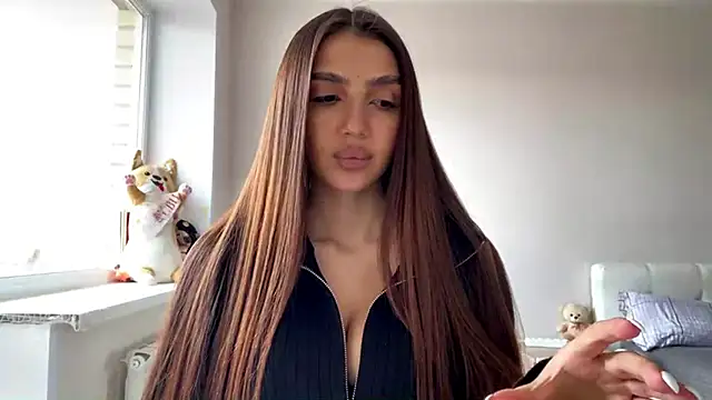 AlvinaMair online show from April 18, 11:03 am