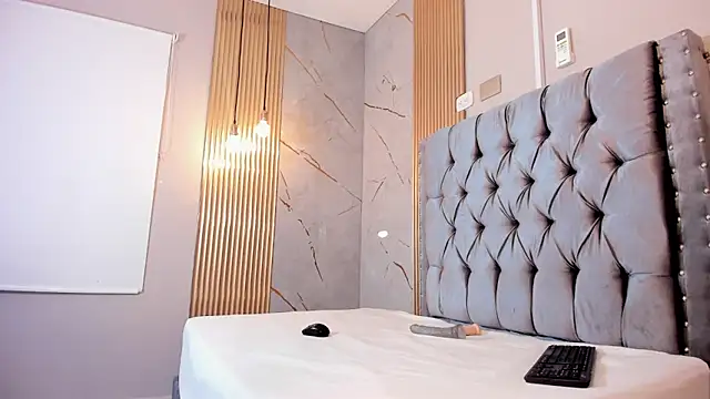 kay chell  online show from April 6, 12:28 pm