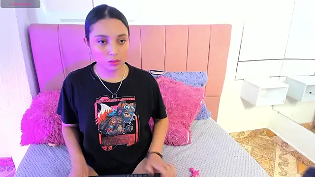 jade roux online show from April 4, 8:56 am