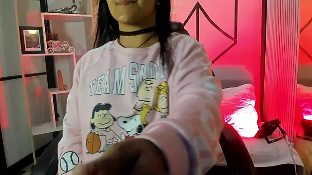 LexiAdamss online show from April 7, 1:00 pm