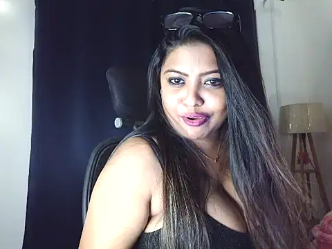 monika sassy online show from April 2, 10:07 pm
