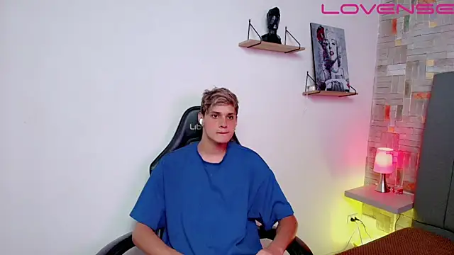 flaquito    online show from April 5, 8:28 pm