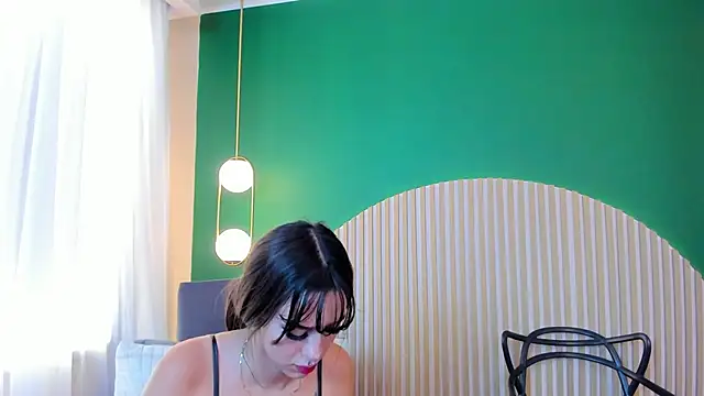Snapshot of Alicecoule_ chatting on May 28, 11:51 am Alicecoule online show from May 28, 11:51 am