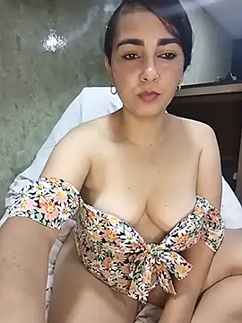 Emily Divi69 online show from April 10, 12:16 am