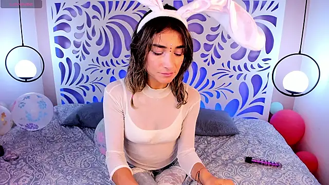 alma rose  online show from April 17, 6:33 pm