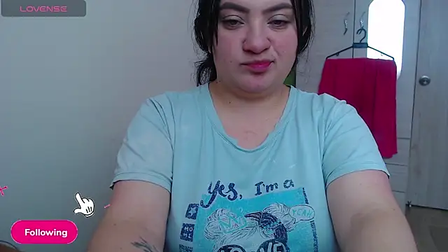 Snapshot of Demy_spicy chatting on June 18, 4:33 pm Demy spicy online show from June 18, 4:33 pm