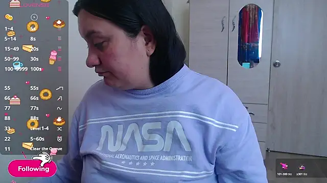 Snapshot of Demy_spicy chatting on July 1, 5:56 pm Demy spicy online show from July 1, 5:56 pm