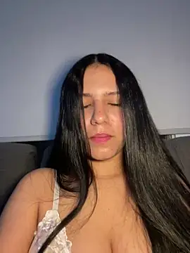 IsabelaRivers online show from April 12, 6:40 am