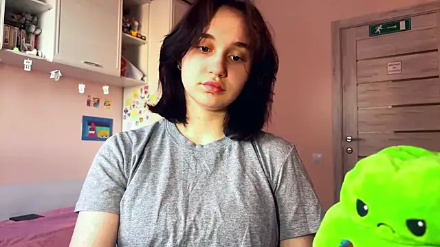 NoraSweetie online show from April 10, 2:44 pm