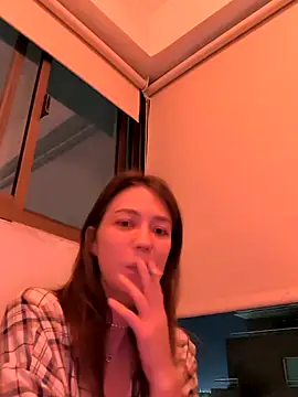 Snapshot of ulika_200419 chatting on April 16, 12:33 am ulika 200419 online show from April 16, 12:33 am