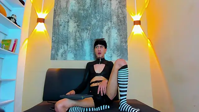 PODEROSO SAMAEL online show from April 17, 3:42 am