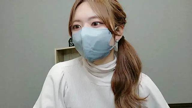 Snapshot of YUA_0425 chatting on May 5, 5:54 pm YUA 0425 online show from May 5, 5:54 pm