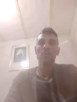 Guillelp online show from June 13, 1:53 pm