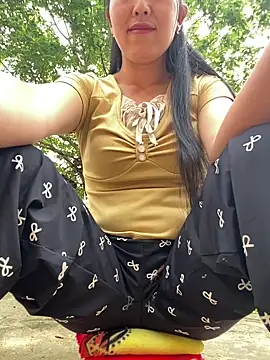 Huonglyna online show from April 17, 2:14 am