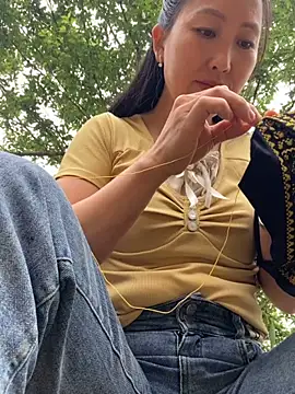 Huonglyna online show from April 18, 3:10 am