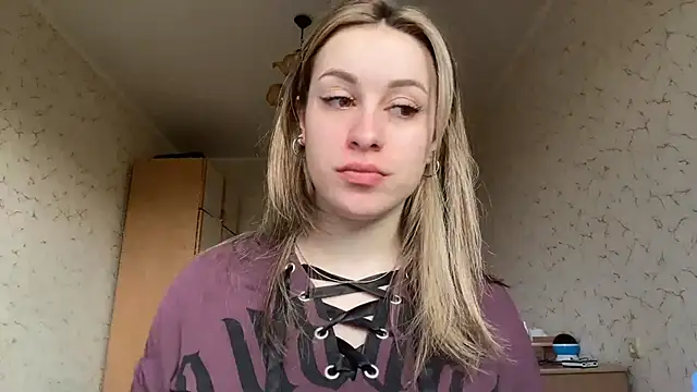 SpringSummers online show from April 18, 8:07 am