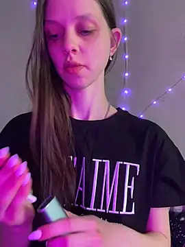 HotGirl1701 online show from April 18, 4:16 am