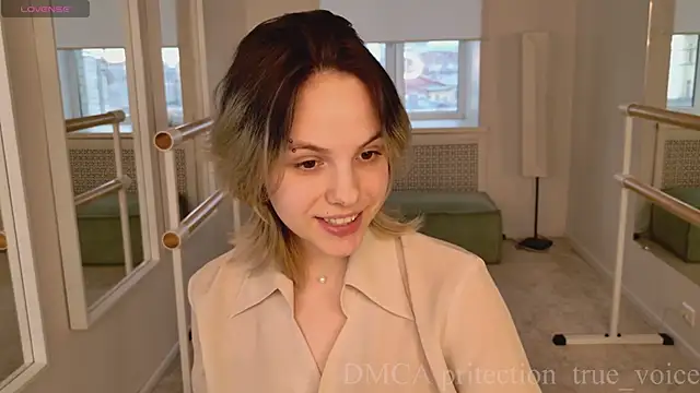 true voice online show from April 18, 12:31 pm