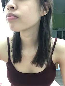 Snapshot of Yenlisu3Zie chatting on May 11, 3:01 am Yenlisu3Zie online show from May 11, 3:01 am