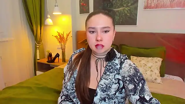 Sienna Spice online show from April 11, 5:28 pm