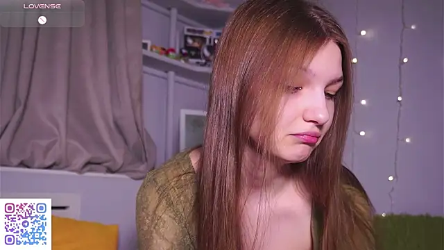 OpsieBoobsie online show from April 9, 5:07 am