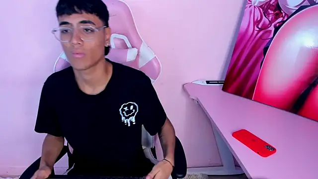 DannTaylor online show from April 8, 12:27 pm