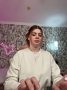 moneyforPeaches online show from April 10, 5:17 pm