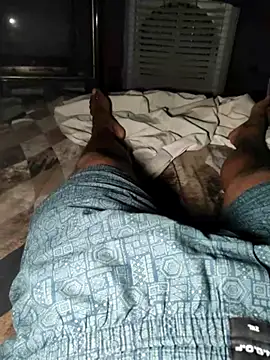 smalldick691333 online show from April 7, 6:19 pm