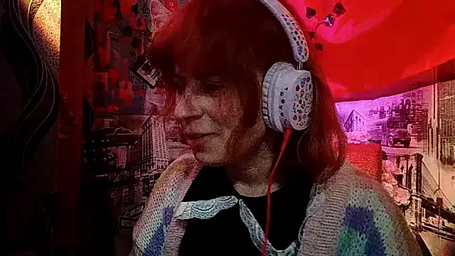 Janet Vibes online show from April 8, 7:03 pm