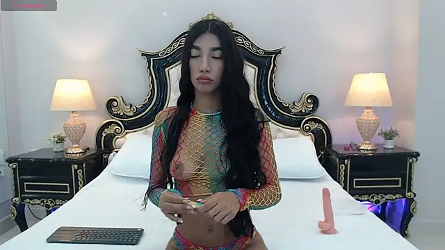 BonnyCandy online show from April 10, 11:37 am