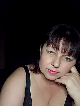 AuroKaria online show from April 15, 6:15 pm