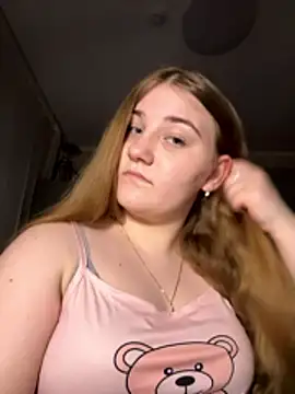 Flowers454 online show from April 4, 9:34 pm