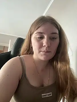 Flowers454 online show from April 7, 10:48 am