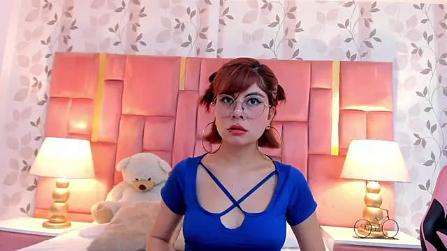 NahiaMendoza online show from April 8, 3:28 am