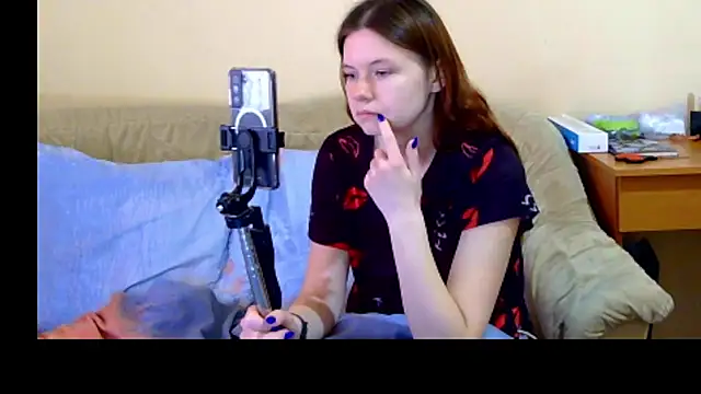 JessicaHolland1 online show from April 7, 6:36 am