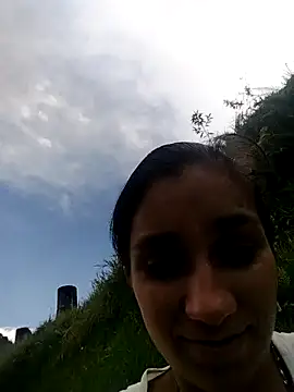 vegonicarouge online show from April 14, 8:15 pm