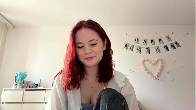 BernieceFender online show from April 13, 9:04 am