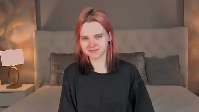 Lina Veyra online show from April 16, 4:41 pm