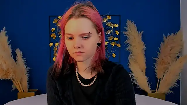 Lina Veyra online show from April 26, 12:03 pm