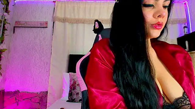 molly bick online show from April 12, 3:33 am