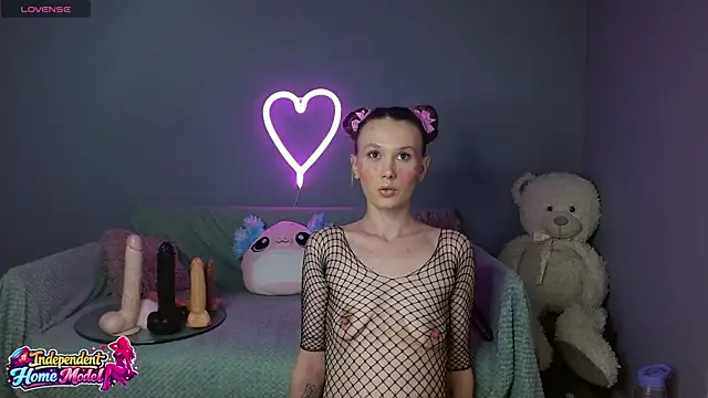 Bea doll online show from April 4, 10:07 pm